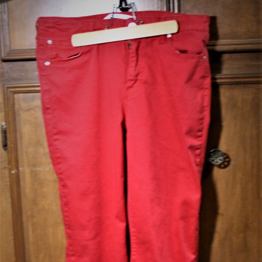 celebrity pink mid-rise skinny jeans: used